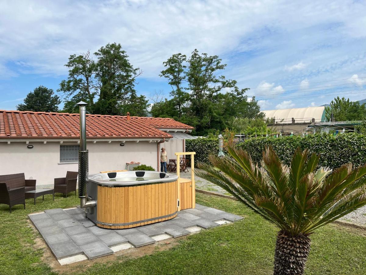 Villa La Camelia Massa e Cozzile Exterior foto